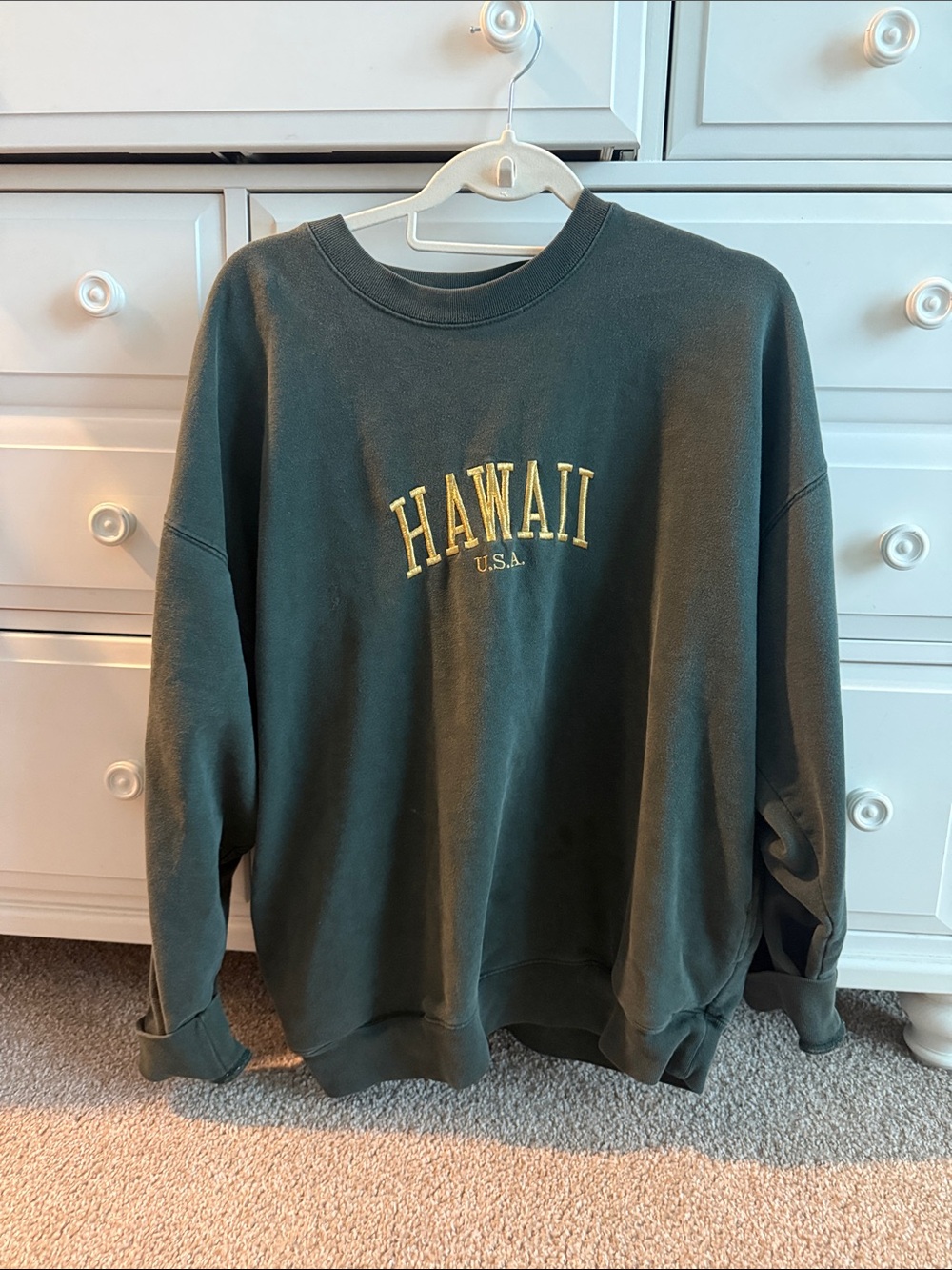 Brandy Melville Dark Green 'HAWAII U.S.A.' Crewneck Sweatshirt